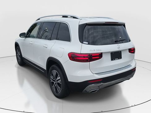 New 2025 Mercedes-Benz GLB 250 image 7