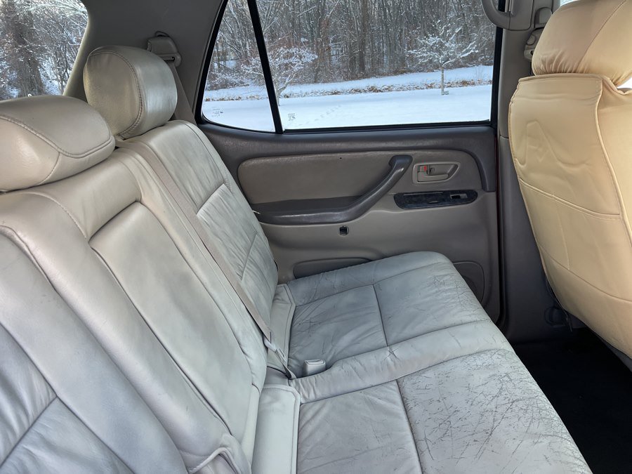 Used 2004 Toyota Sequoia SR5 w/ 16" Alloy Wheel Pkg #1 AWD/4WD image 34