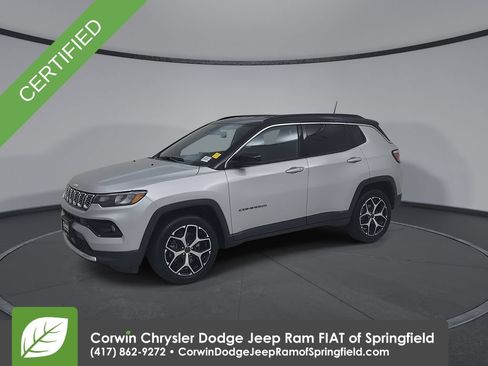 Certified 2025 Jeep Compass Limited AWD/4WD image 9