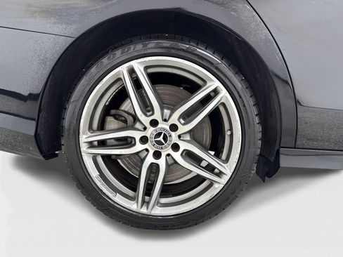 Used 2019 Mercedes-Benz E 450 4MATIC Sedan w/ Premium Package image 48