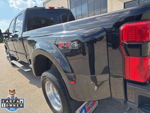 Used 2024 Ford F350 King Ranch w/ FX4 Off-Road Package AWD/4WD image 8