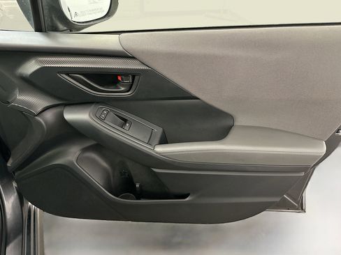 Used 2024 Subaru Crosstrek 2.0i Premium image 33