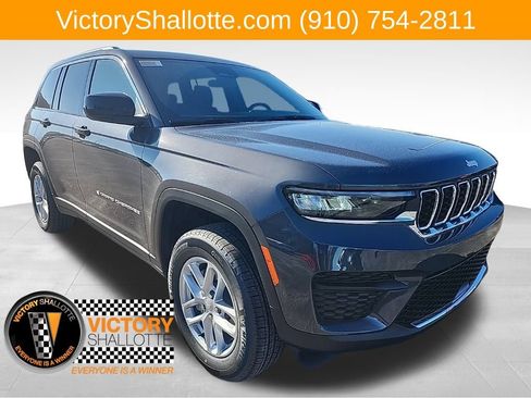 New 2025 Jeep Grand Cherokee Laredo X image 1