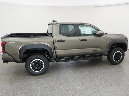 New 2026 Toyota Tacoma TRD Off-Road AWD/4WD image 13