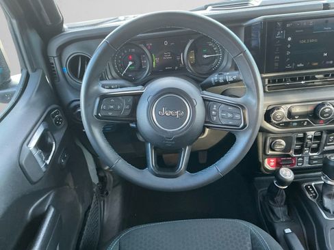 Used 2024 Jeep Wrangler Unlimited Rubicon 4xe image 12