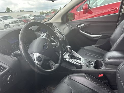 Used 2014 Ford Focus SE w/ Equipment Group 201A FWD image 13