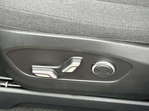 New 2026 Hyundai Ioniq 9 SE image 16