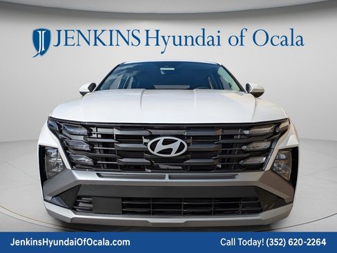 Certified 2025 Hyundai Tucson SE image 8