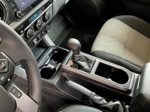 Used 2023 Toyota Tacoma TRD Off-Road image 18