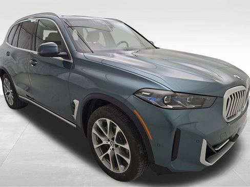 Used 2026 BMW X5 xDrive40i w/ Premium Package AWD/4WD image 2