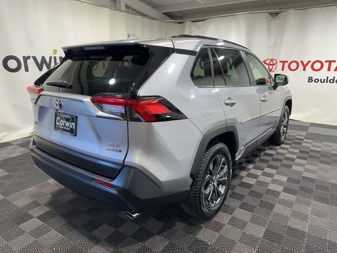 Used 2023 Toyota RAV4 XLE Premium image 8