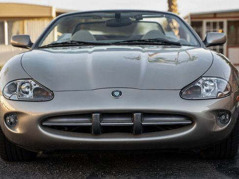 Used 2000 Jaguar XK8 Convertible RWD image 13