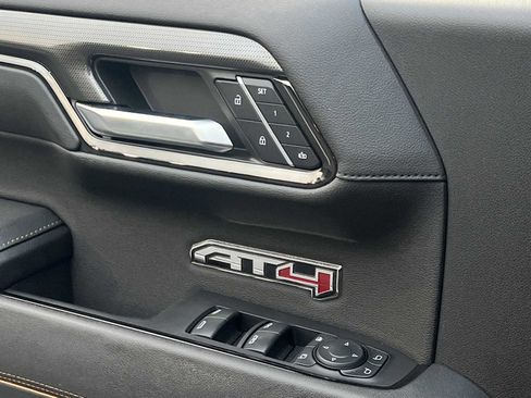 Used 2024 GMC Sierra 1500 AT4 w/ Technology Package image 18