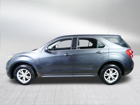 Used 2017 Chevrolet Equinox LS AWD/4WD image 4
