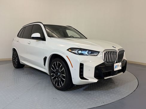Used 2024 BMW X5 sDrive40i w/ M Sport Package RWD image 7