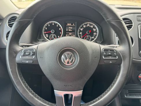 Used 2016 Volkswagen Tiguan S image 29