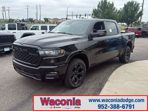 Used 2025 RAM 1500 Big Horn AWD/4WD image 1