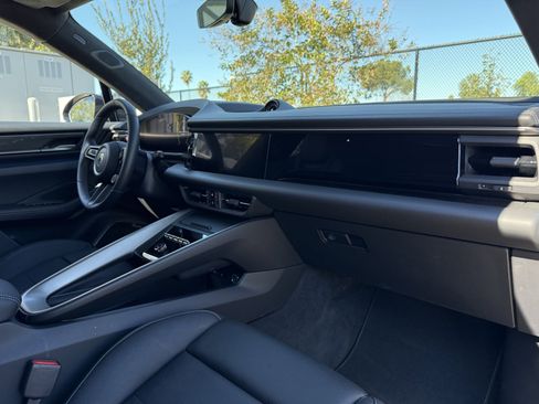 Used 2025 Porsche Macan Turbo Electric image 23