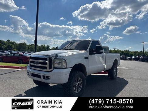 Used 2006 Ford F250 XL RWD image 4