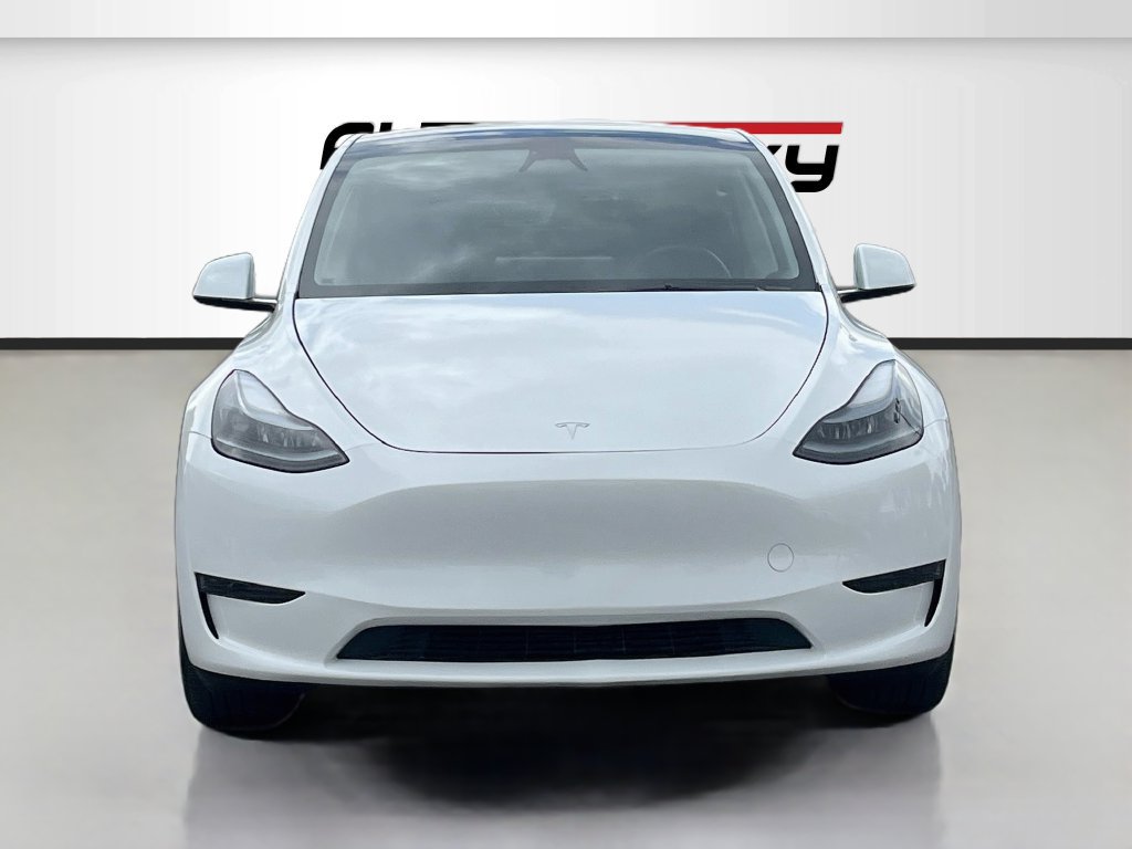 Used 2024 Tesla Model Y Long Range RWD image 2
