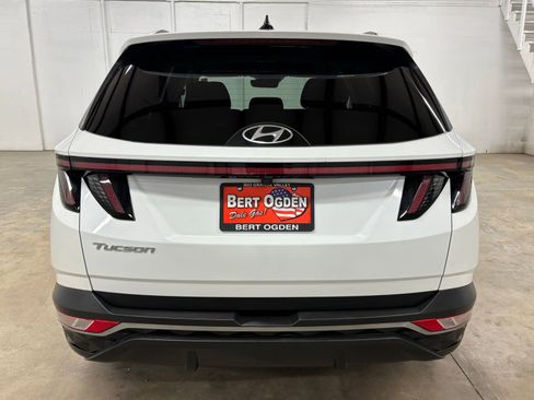 Certified 2022 Hyundai Tucson SEL w/ Convenience Package FWD image 6