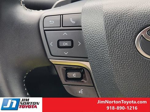 Used 2025 Toyota Camry SE w/ Multimedia Upgrade Package AWD/4WD image 29