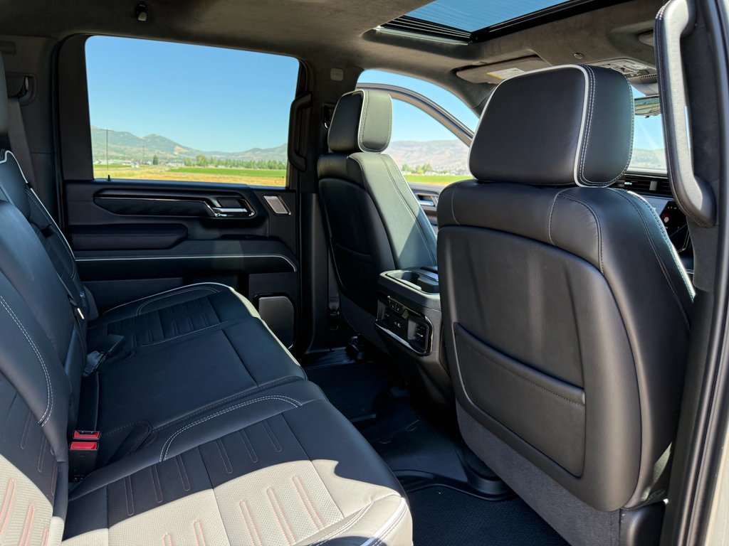 Used 2025 GMC Sierra 2500 AT4X AWD/4WD image 34