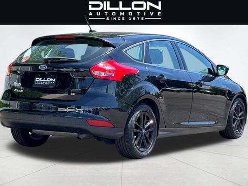 Used 2018 Ford Focus SE FWD image 4