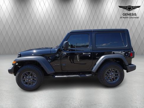 Used 2024 Jeep Wrangler Sport AWD/4WD image 2