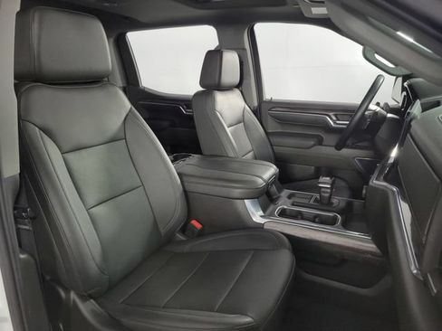 Used 2023 Chevrolet Silverado 1500 LTZ w/ LTZ Premium Package AWD/4WD image 17