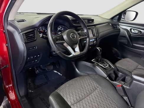 Used 2020 Nissan Rogue SV FWD image 23