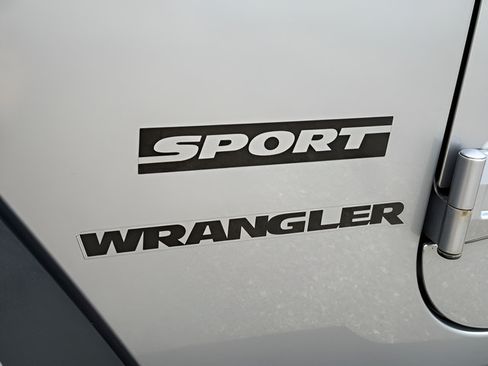 Used 2014 Jeep Wrangler Sport w/ Quick Order Package 24S AWD/4WD image 12