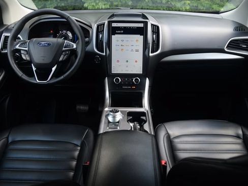 Used 2024 Ford Edge SEL AWD/4WD image 8