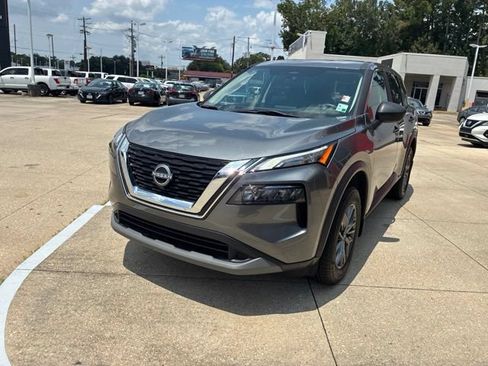 Used 2023 Nissan Rogue S FWD image 3
