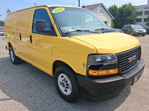 Used 2020 GMC Savana 2500 w/ Driver Convenience Package RWD image 1