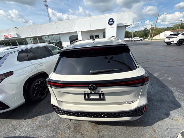 New 2026 Volkswagen Tiguan SE R-Line AWD/4WD image 5