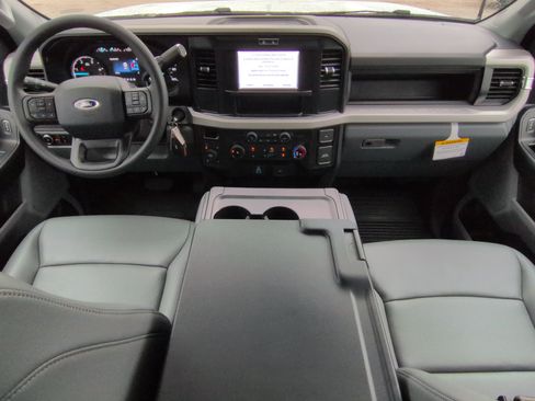 Used 2026 Ford F250 XL w/ FX4 Off-Road Package AWD/4WD image 13