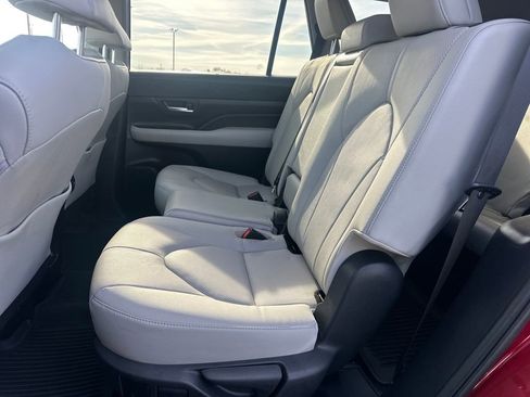 Used 2024 Toyota Grand Highlander XLE image 13