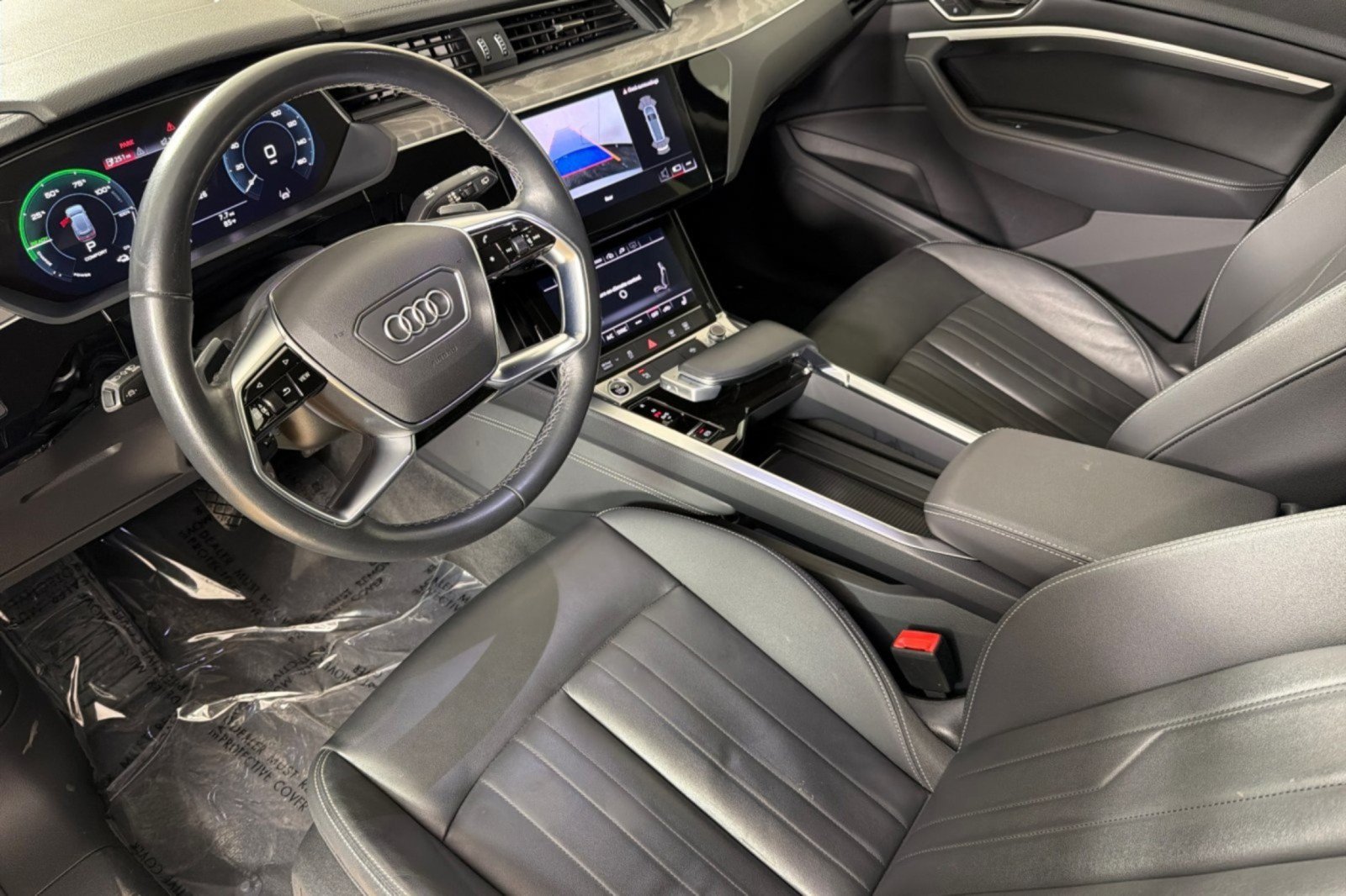 Used 2024 Audi Q8 e-tron Premium AWD/4WD image 9