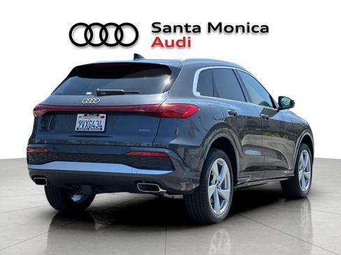 Used 2025 Audi Q5 Premium Plus w/ Premium Plus AWD/4WD image 2