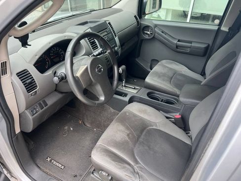 Used 2010 Nissan Xterra S RWD image 2