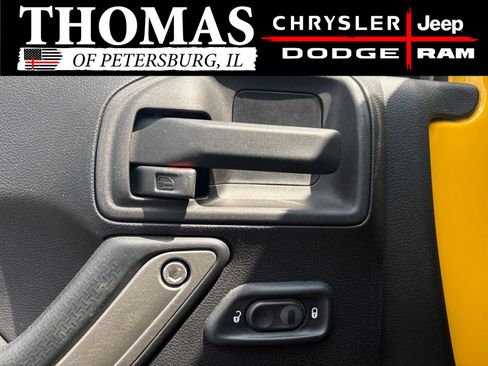 Used 2015 Jeep Wrangler Sport AWD/4WD image 9