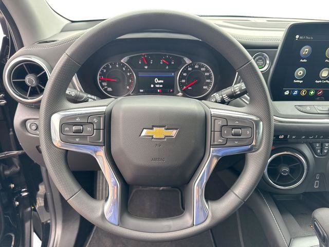 New 2026 Chevrolet Blazer LT w/ LPO, Black Sport Package FWD image 11