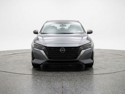 Used 2025 Nissan Sentra SV FWD image 2