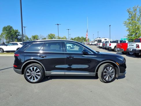 Used 2022 Lincoln Corsair Reserve w/ Elements Package image 2