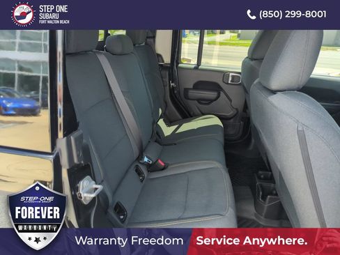 Used 2025 Jeep Gladiator Sport AWD/4WD image 31