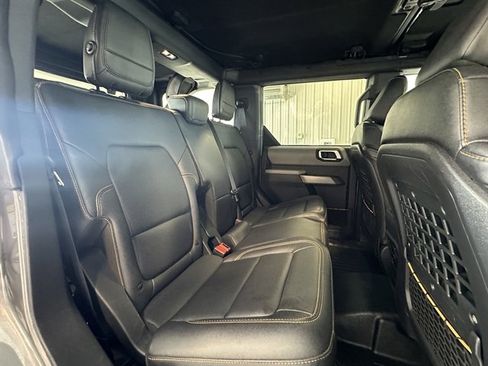 Used 2023 Ford Bronco Badlands w/ Sasquatch Package image 21