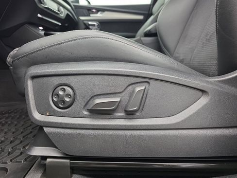 Used 2024 Audi Q5 e Premium Plus w/ Premium Plus Package AWD/4WD image 18