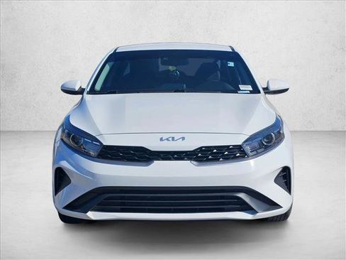 Used 2023 Kia Forte LX image 2