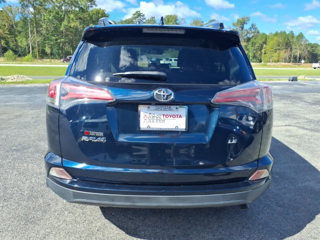 Used 2017 Toyota RAV4 LE FWD image 2
